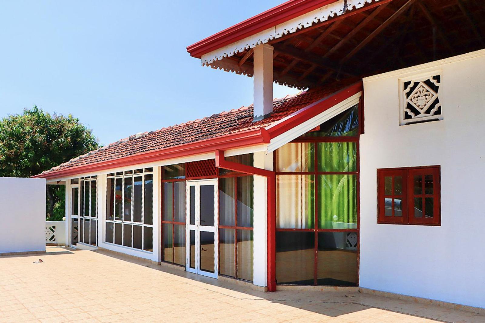Villa Sisara Negombo Exterior foto